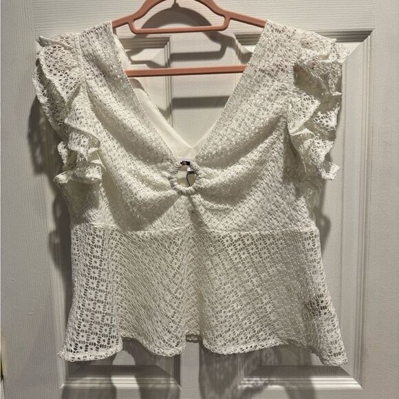 Steve Madden key to my heart White Lace Women’s Top in size large - Picture 3 of 9